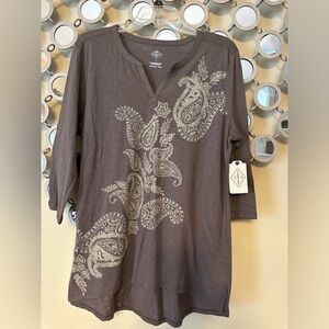 New with tags, Large mixed of 54% polyester and 46% Cotton, by St JOHNS BAY